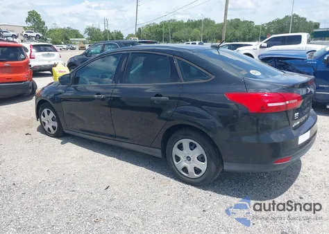 2015 Ford Focus S из США, поврежденный, VIN 1FADP3E24FL362645